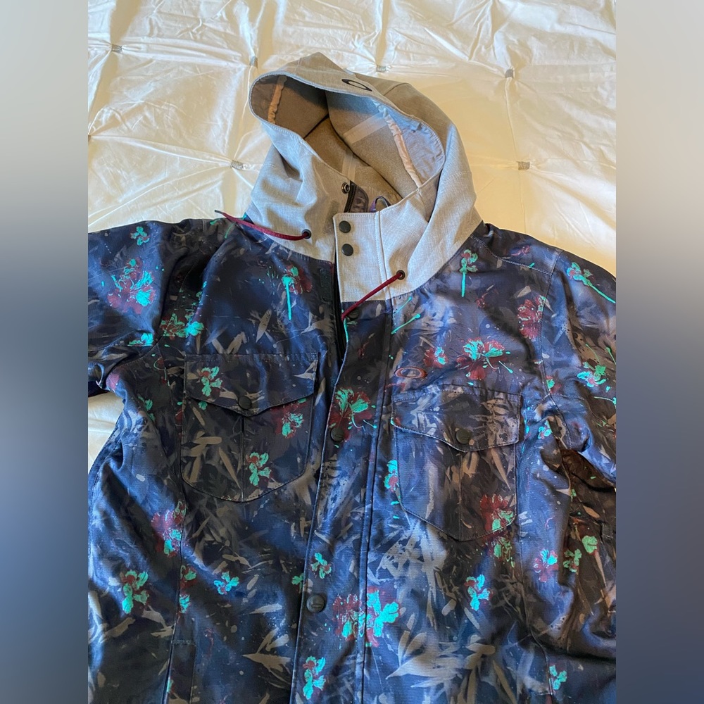Oakley snowboard jacket Lrg Navy/multi